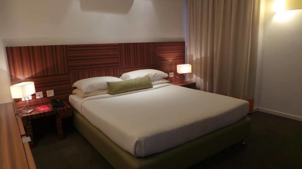 Hotel Treebo Trend Wilson Garden Bangalore Esterno foto
